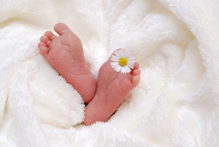 Pielęgnacja niemowlaka – porady dla świeżo upieczonych rodziców
